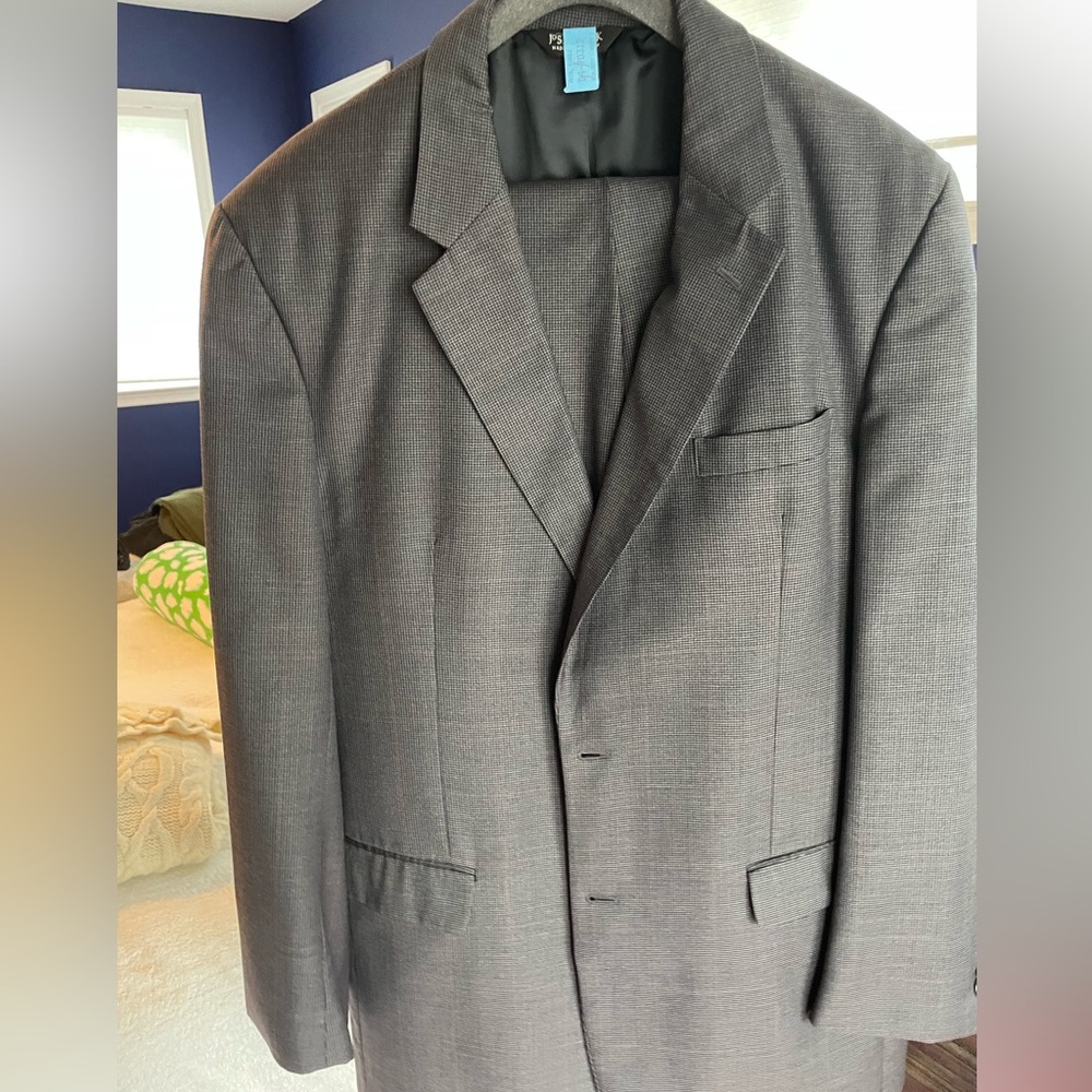 Jos A Banks black herringbone suit size 46XL. EUC. Pants are 40x34.